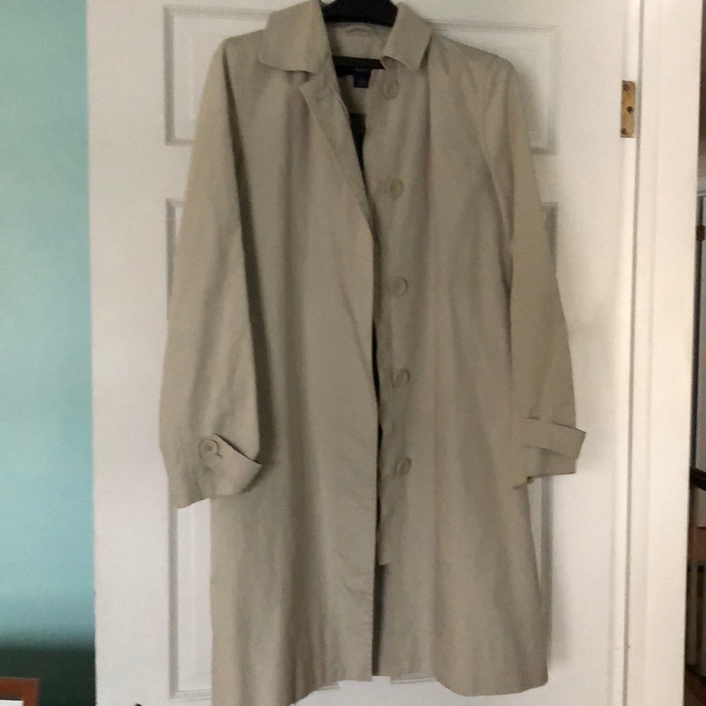 Gap  tan raincoat with zipper/button closure